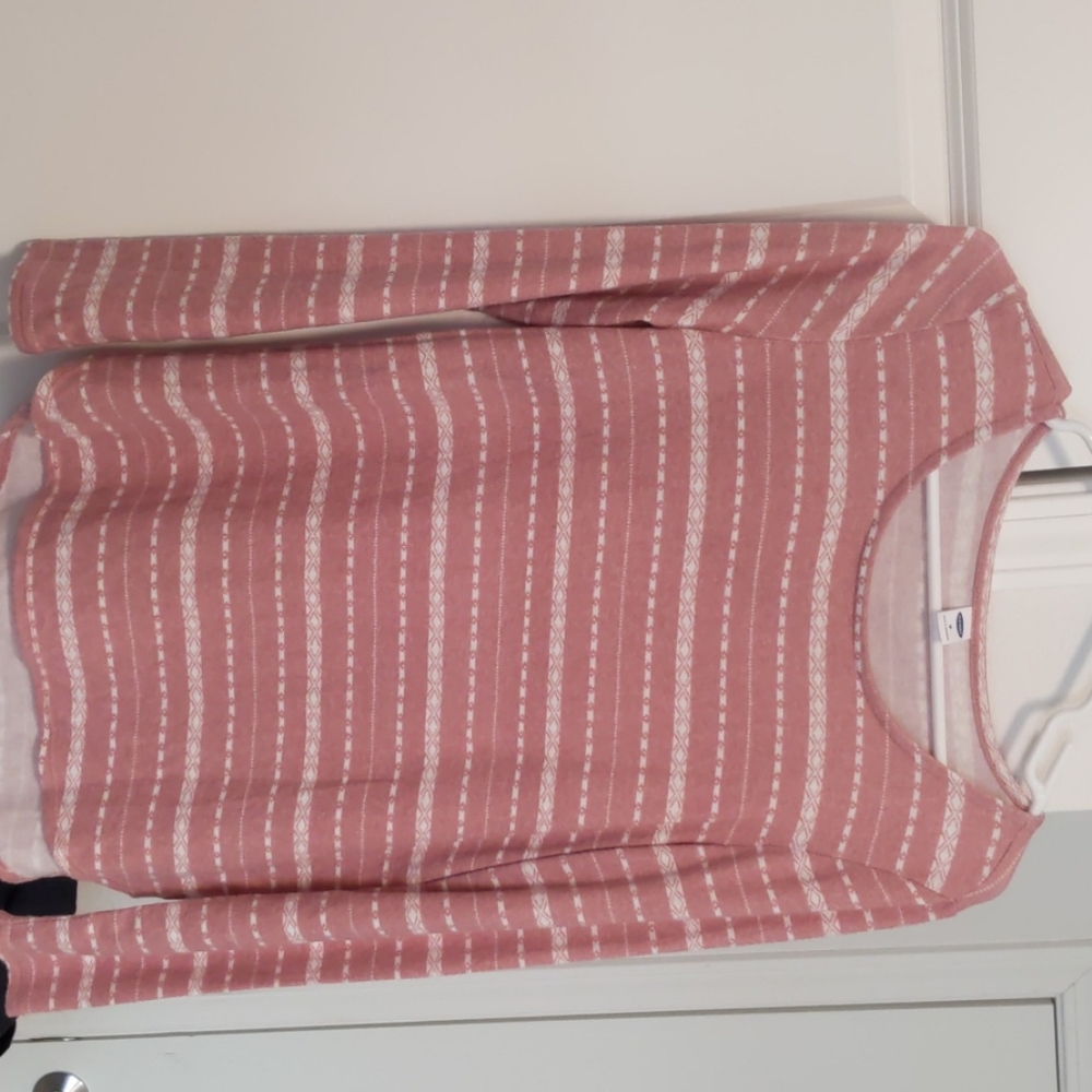Light pink top